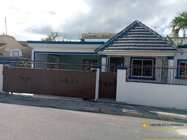 #298 - Casa para Venta en La Romana - La Romana - 2