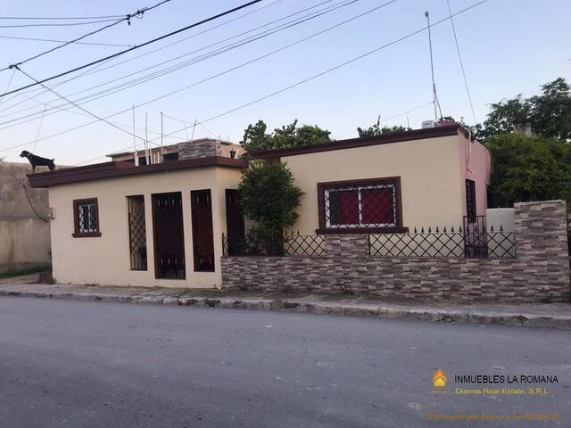 #299 - Casa para Venta en La Romana - La Romana - 3